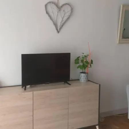 Superbe Appartement T3 Traversant Avec Place De Parking Rodez Exterior photo