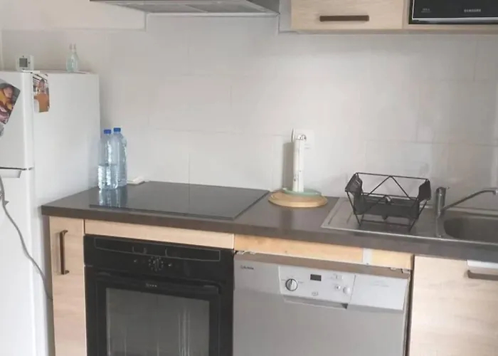Superbe Appartement T3 Traversant Avec Place De Parking