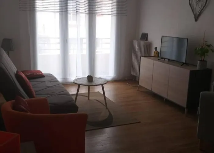 Superbe Appartement T3 Traversant Avec Place De Parking