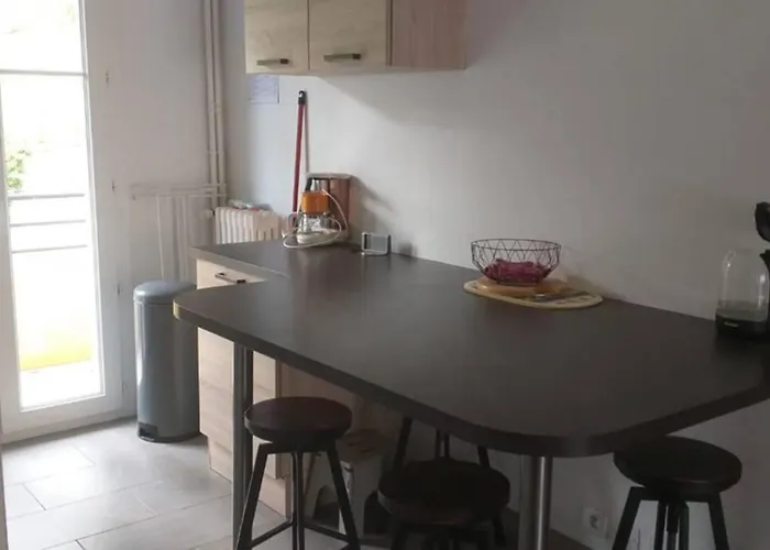 Superbe Appartement T3 Traversant Avec Place De Parking