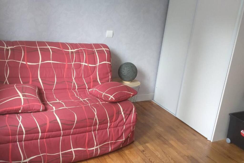 Superbe T3 Traversant Avec Place De Parking Apartment